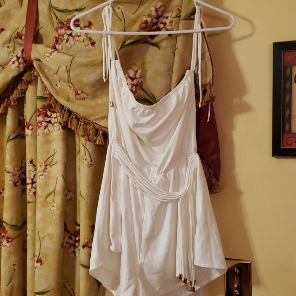 BNWOT Sabo Skirt Romper